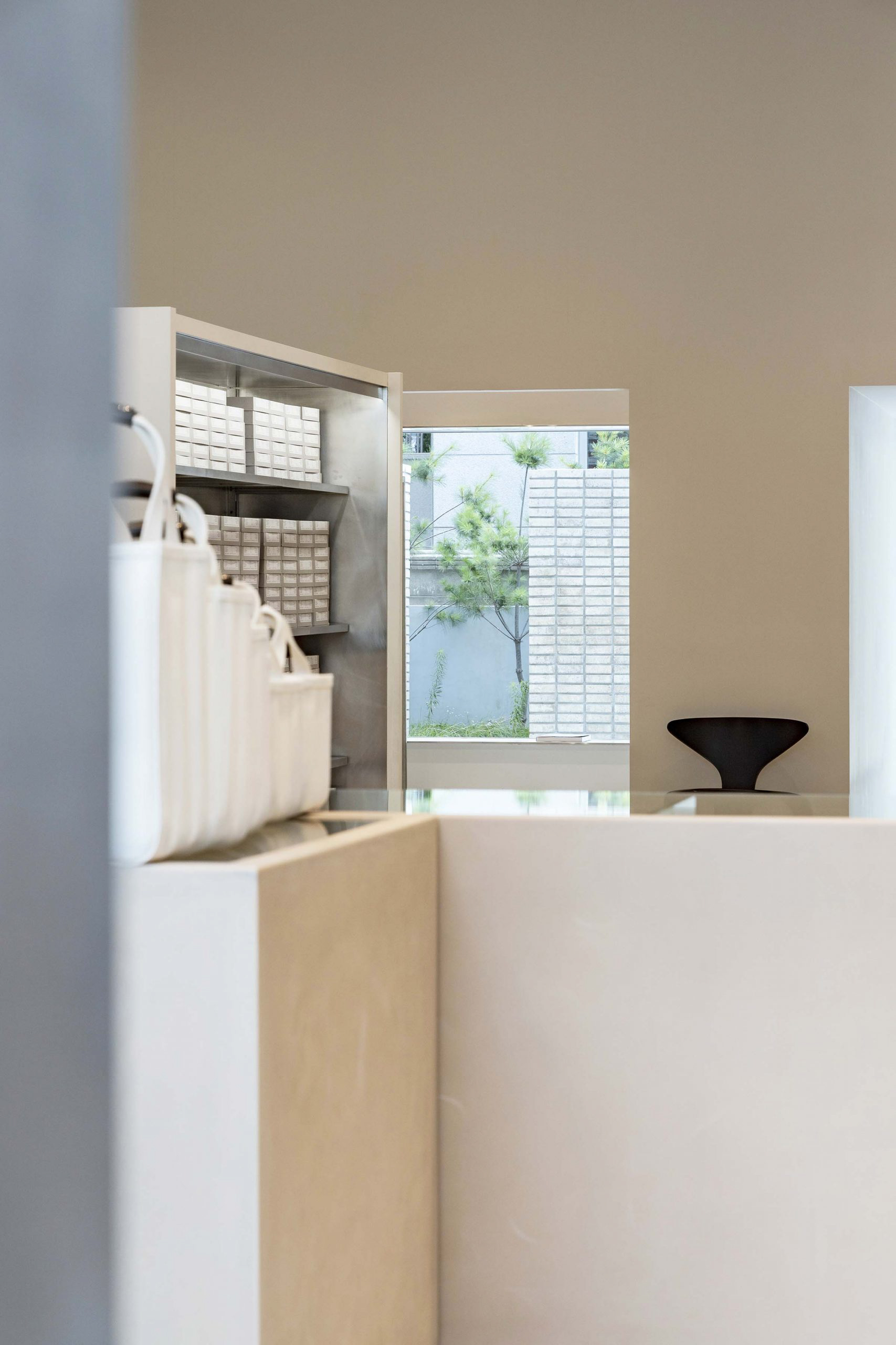 005. Monoha / Shop - 33